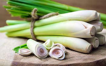 Lemongrass Essential Oil: Benefits & Uses